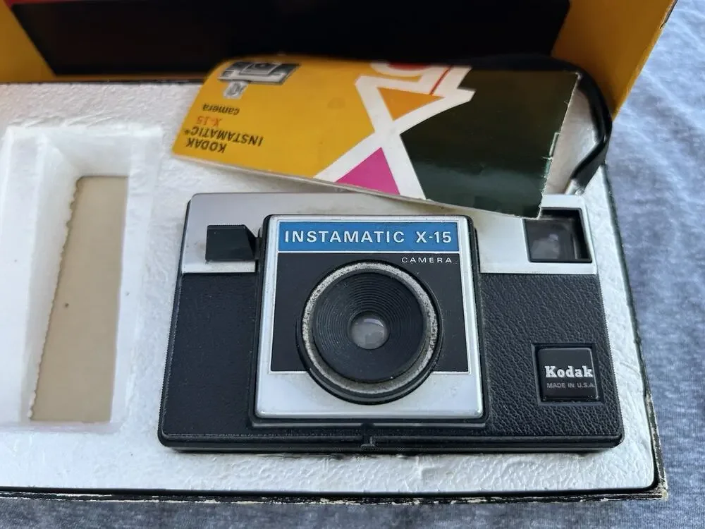 Vintage Kodak Instamatic X-15 Film Camera Original Box w/Manual